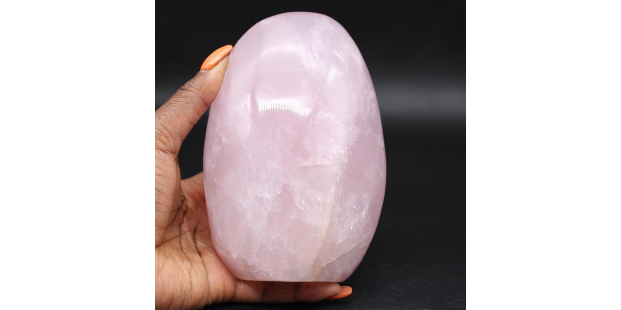 Quarzo rosa lucido Madagascar 650gr 100mm, 38€