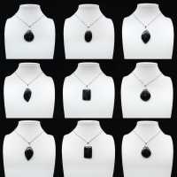 Ciondolo in tormalina nera Ciondolo in tormalina nera