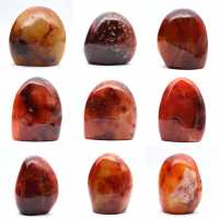 Piccolo pezzo di corniola lucidata - Esemplare minerale decorativo (Madagascar)