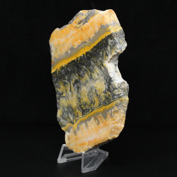 Placca decorativa in diaspro a forma di calabrone - 130 g