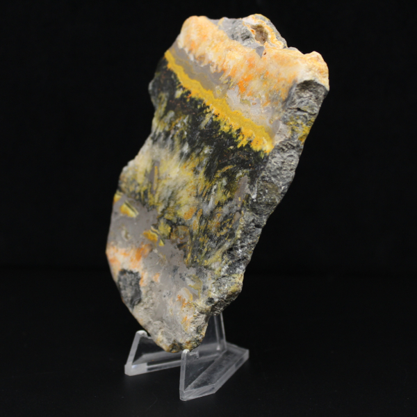 Placca decorativa in diaspro a forma di calabrone - 130 g