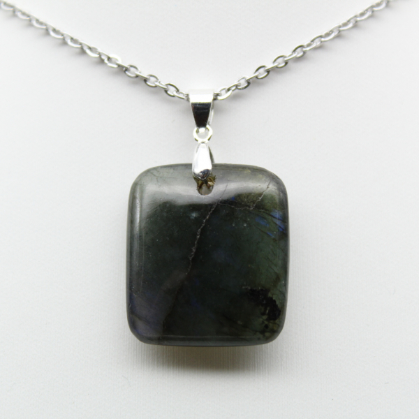 Ciondolo in labradorite quadrata