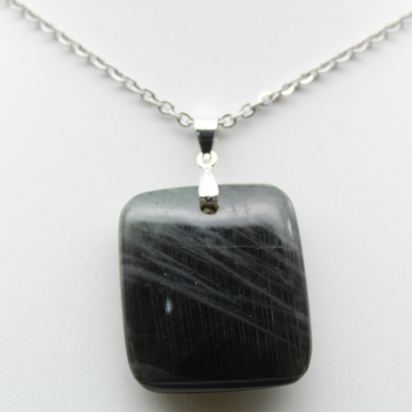 Ciondolo in labradorite quadrata