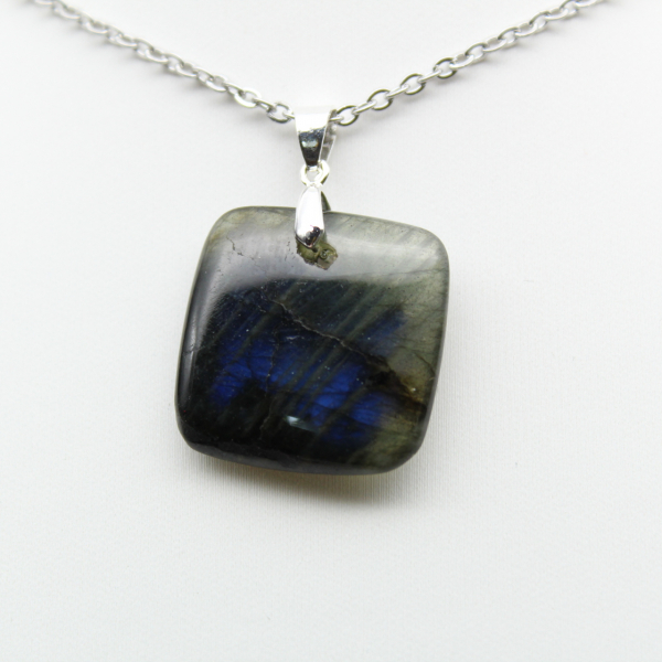 Ciondolo quadrato in labradorite naturale