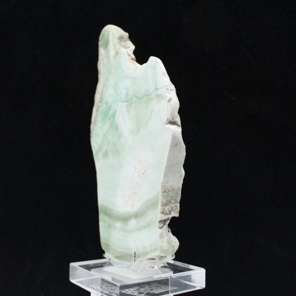 Fetta autentica e lucidata di pietra di Aragonite verde