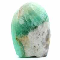 Forma libera di fluorite verde