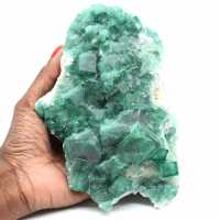 Cristallizzazione della fluorite verde del Madagascar