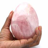 Uovo minerale di quarzo rosa