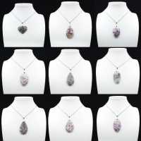 Ciondolo goccia di lepidolite