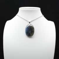 Ciondolo ovale in labradorite