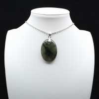 Ciondolo ovale in labradorite