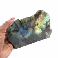 Labradorite ornamentale lucidata su un lato