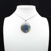 Ciondolo rotondo in labradorite