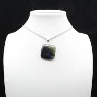 Ciondolo quadrato in labradorite naturale