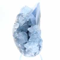 Cristalli scintillanti di celestina blu dal Madagascar