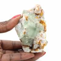 Fluorite verde grezza: piccolo cristallo sulla sua matrice, Marocco Fluorite verde grezza: piccolo cristallo sulla sua matrice, Marocco