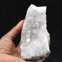 Esemplare di quarzo e goethite dal Marocco, geode filamentosa