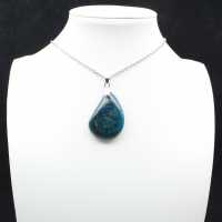 Ciondolo in apatite del Madagascar - Cristallizzazione naturale