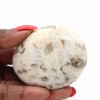 Ciottolo di feldspato del Madagascar – Pietra naturale Ciottolo di feldspato del Madagascar – Pietra naturale