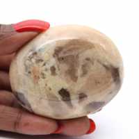 Feldspato del Madagascar – Ciottolo naturale per collezionisti Feldspato del Madagascar – Ciottolo naturale per collezionisti