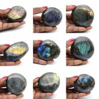 Ciottolo di labradorite
