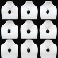 Ciondolo in tormalina nera