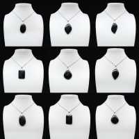 Ciondolo in tormalina nera