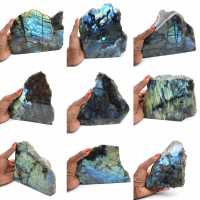 Labradorite monofacciale da collezione lucidata