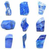 Ornamento minerale di lapislazzuli blu intenso dall'Afghanistan