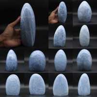 Roccia di calcite blu naturale