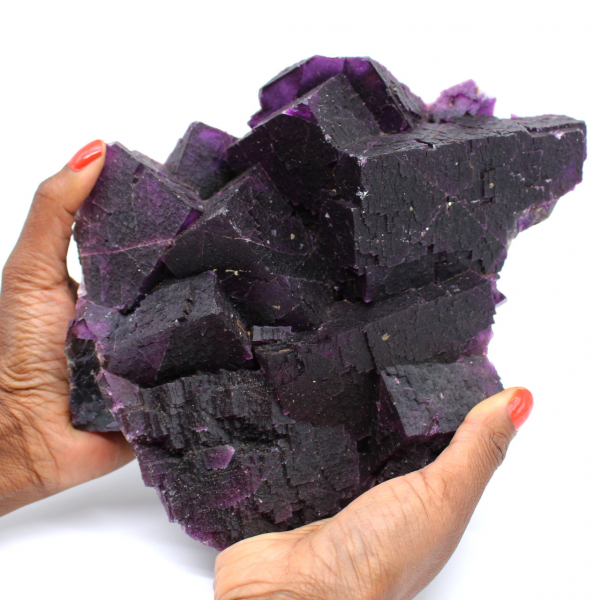 Eccezionale cristallizzazione di fluorite viola scuro