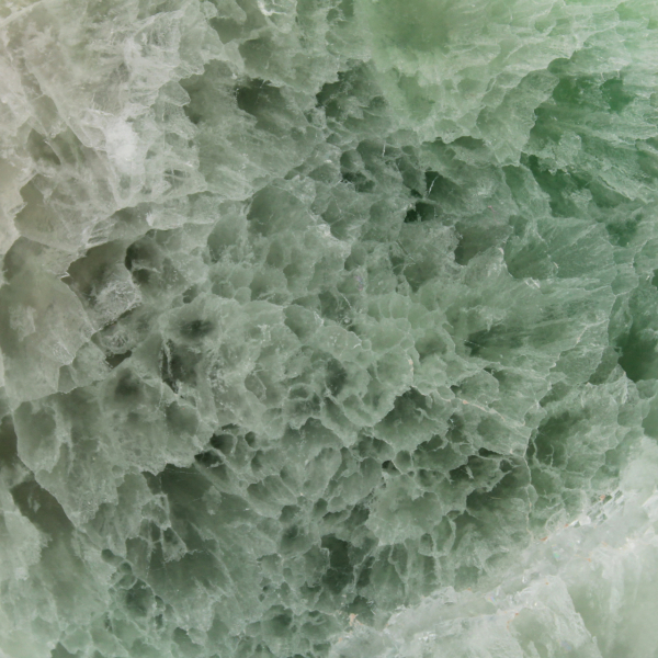 Forma libera di fluorite verde