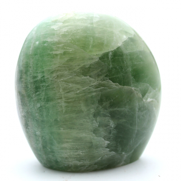 Forma lucidata con fluorite verde