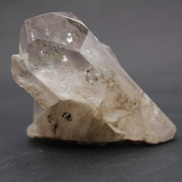 Prisma in cristallo di rocca leggermente fumé