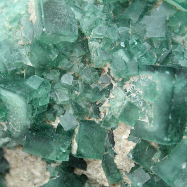 Pietra di cristallo di fluorite verde del Madagascar