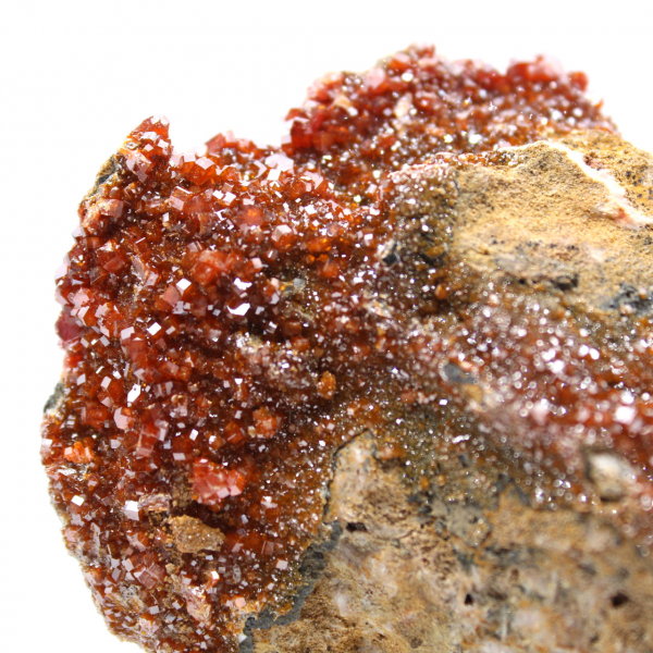 Vanadinite su matrice