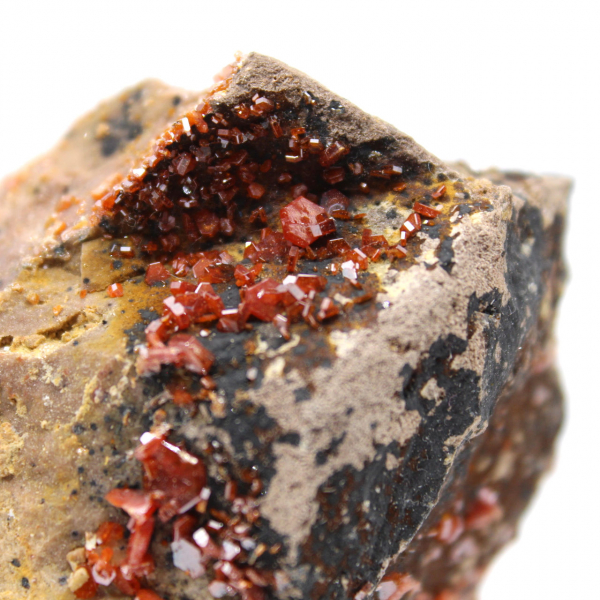 Cristalli di pietra di vanadinite