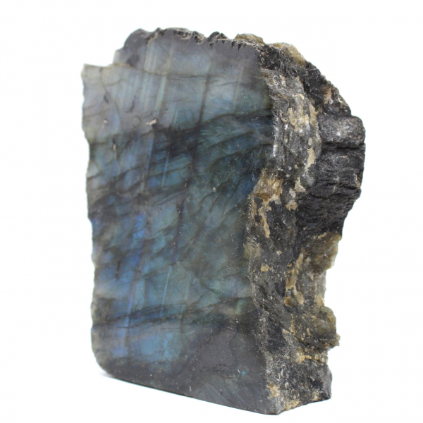 Labradorite metà grezza e metà lucida