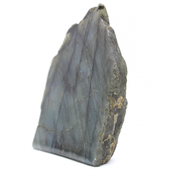 Labradorite lucidata su un lato, proveniente dal Madagascar