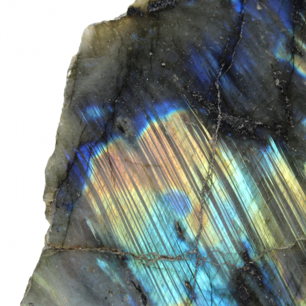 Labradorite lucidata su un lato, proveniente dal Madagascar