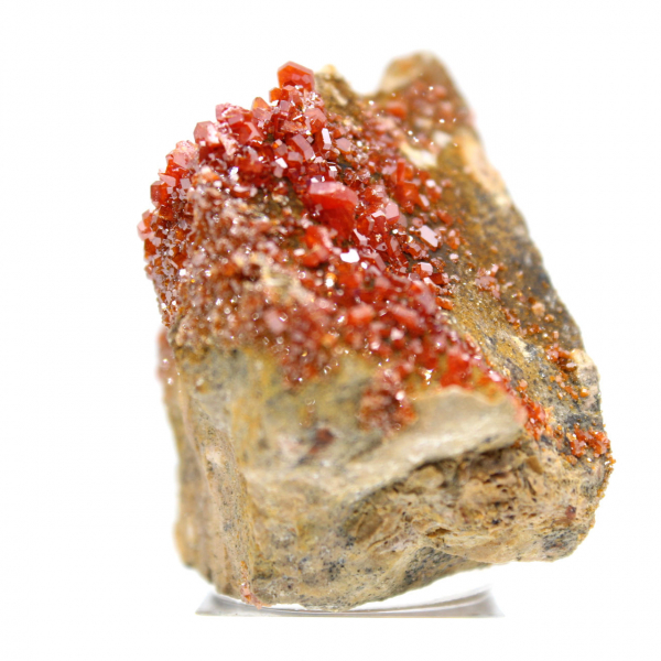 Cristalli di pietra di vanadinite