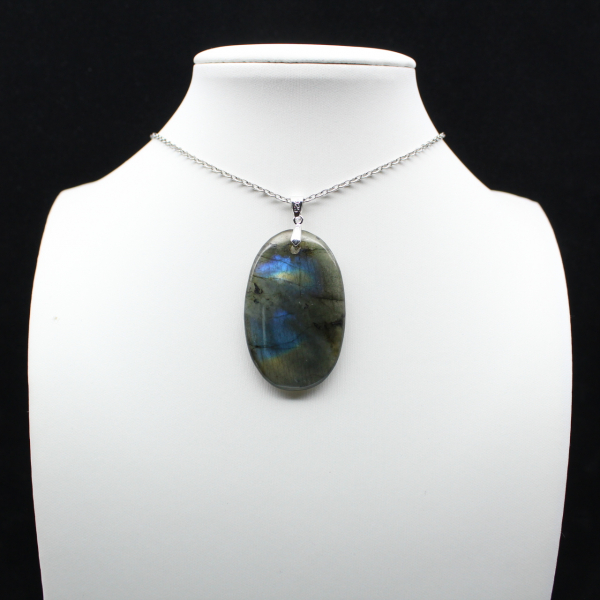 Ciondolo ovale in labradorite