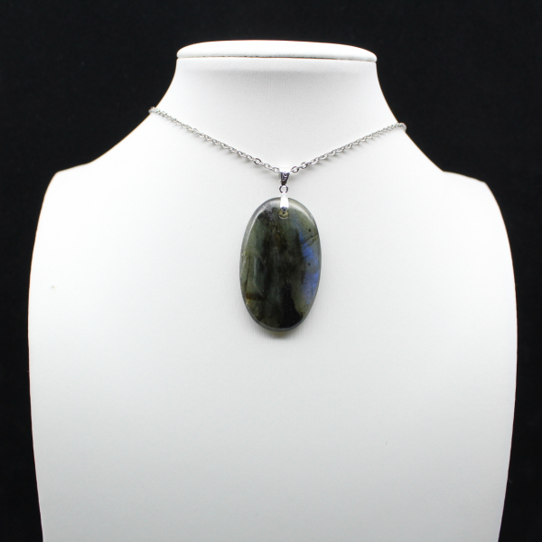 Ciondolo ovale in labradorite