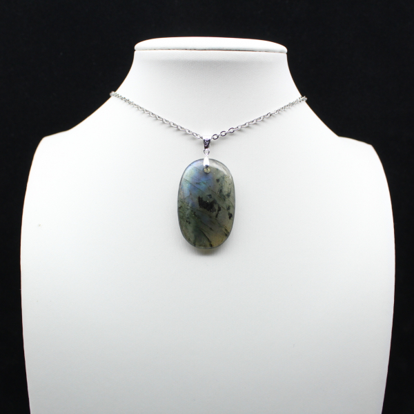 Ciondolo ovale in labradorite