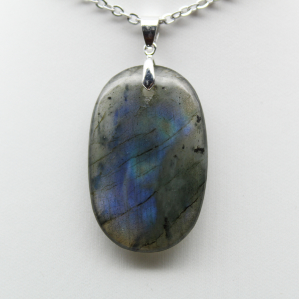 Ciondolo ovale in labradorite