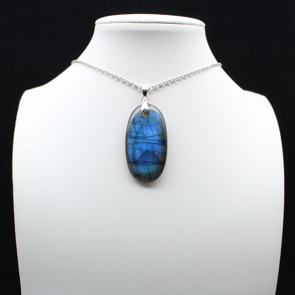 Ciondolo ovale in labradorite
