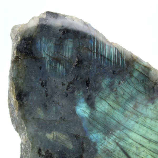 Roccia monofacciale di labradorite levigata