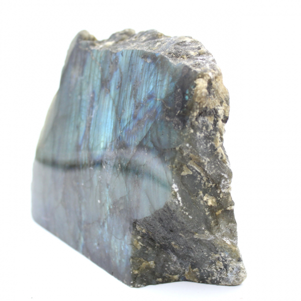 Labradorite lucidata da un lato