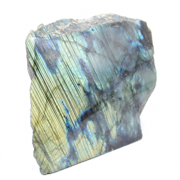 Labradorite lucidata da un lato