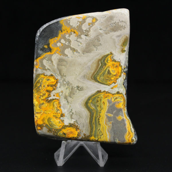 Piccolo ornamento a forma di calabrone in diaspro, autenticità